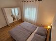 Barbat, Bedroom 2 in the apartment, WiFi.
