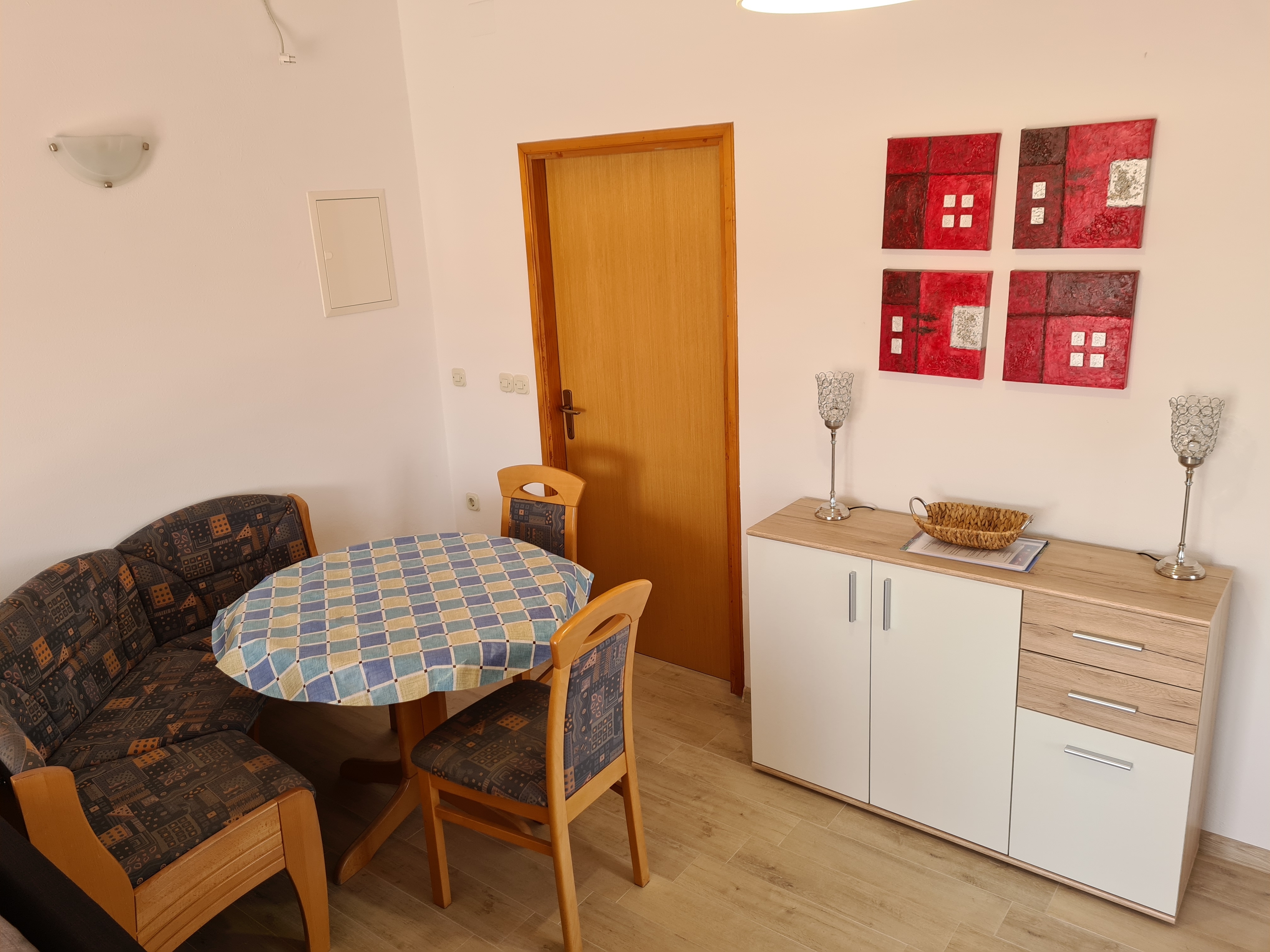 Top Rab Barbat Top Rab Barbat