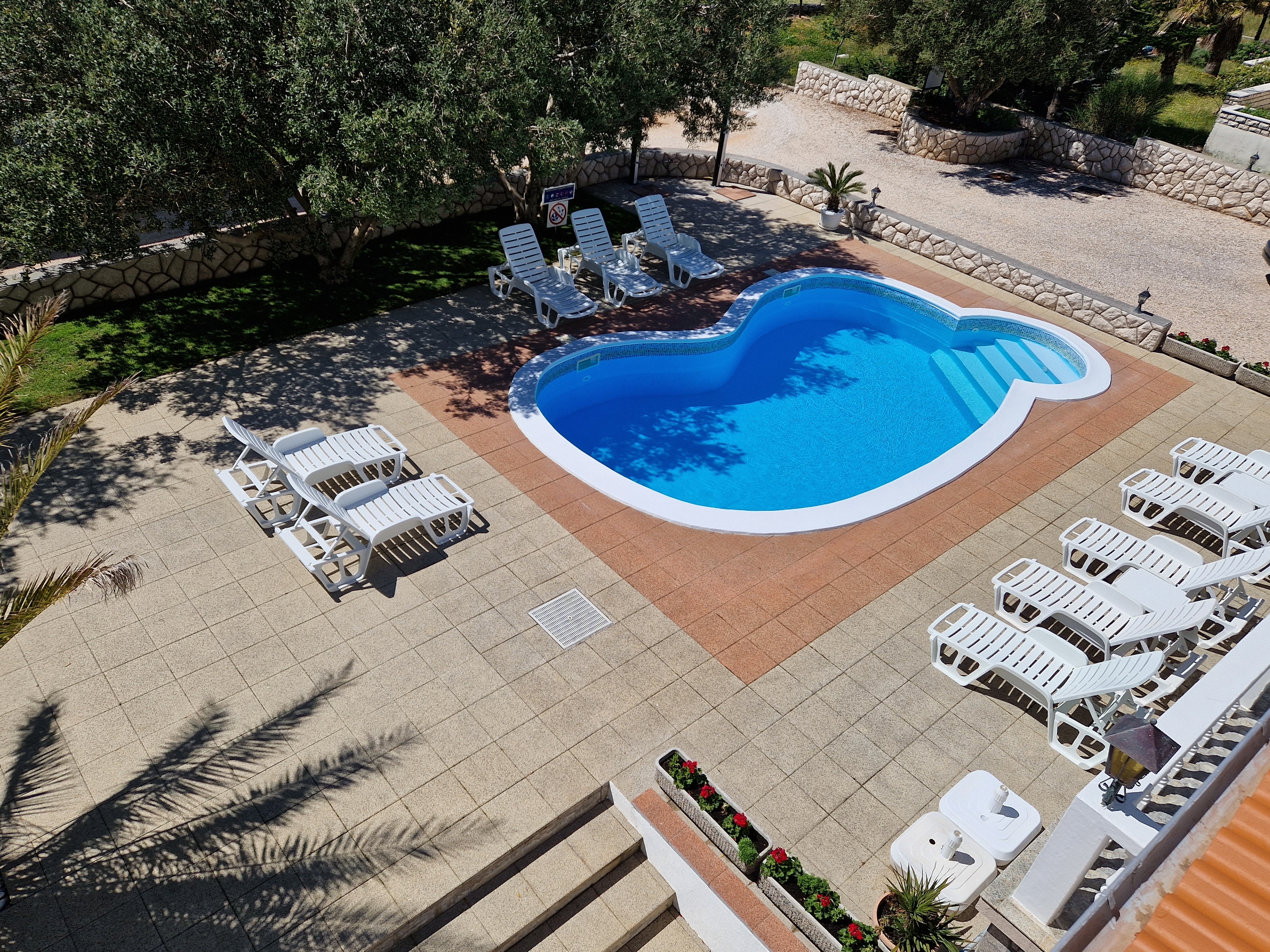 Two bedroom apartment with terrace Barbat, Rab (A-4951-a) Two bedroom apartment with terrace Barbat, Rab (A-4951-a)