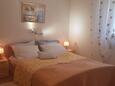 Ložnice 2 Banjol, Ložnice 2 v ubytování typu apartment, domácí mazlíčci povoleni a WiFi.