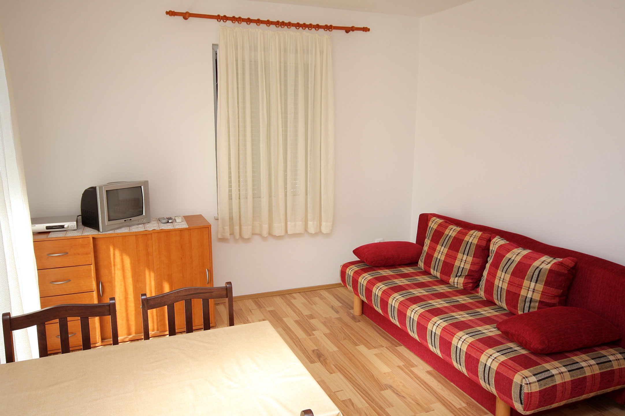 One bedroom apartment with balcony Banjol, Rab (A-4956-a) One bedroom apartment with balcony Banjol, Rab (A-4956-a)