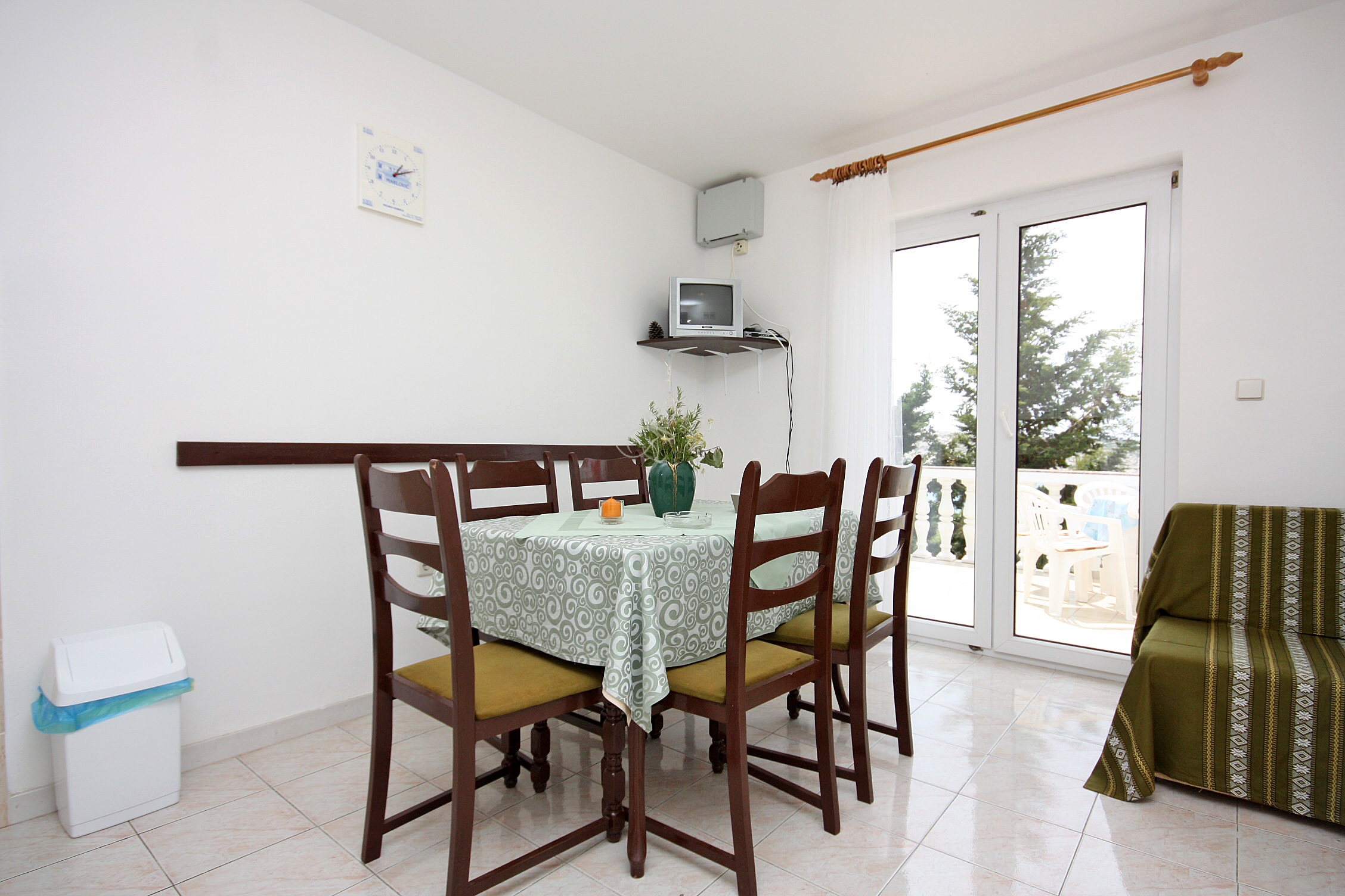 Top Rab Barbat Top Rab Barbat