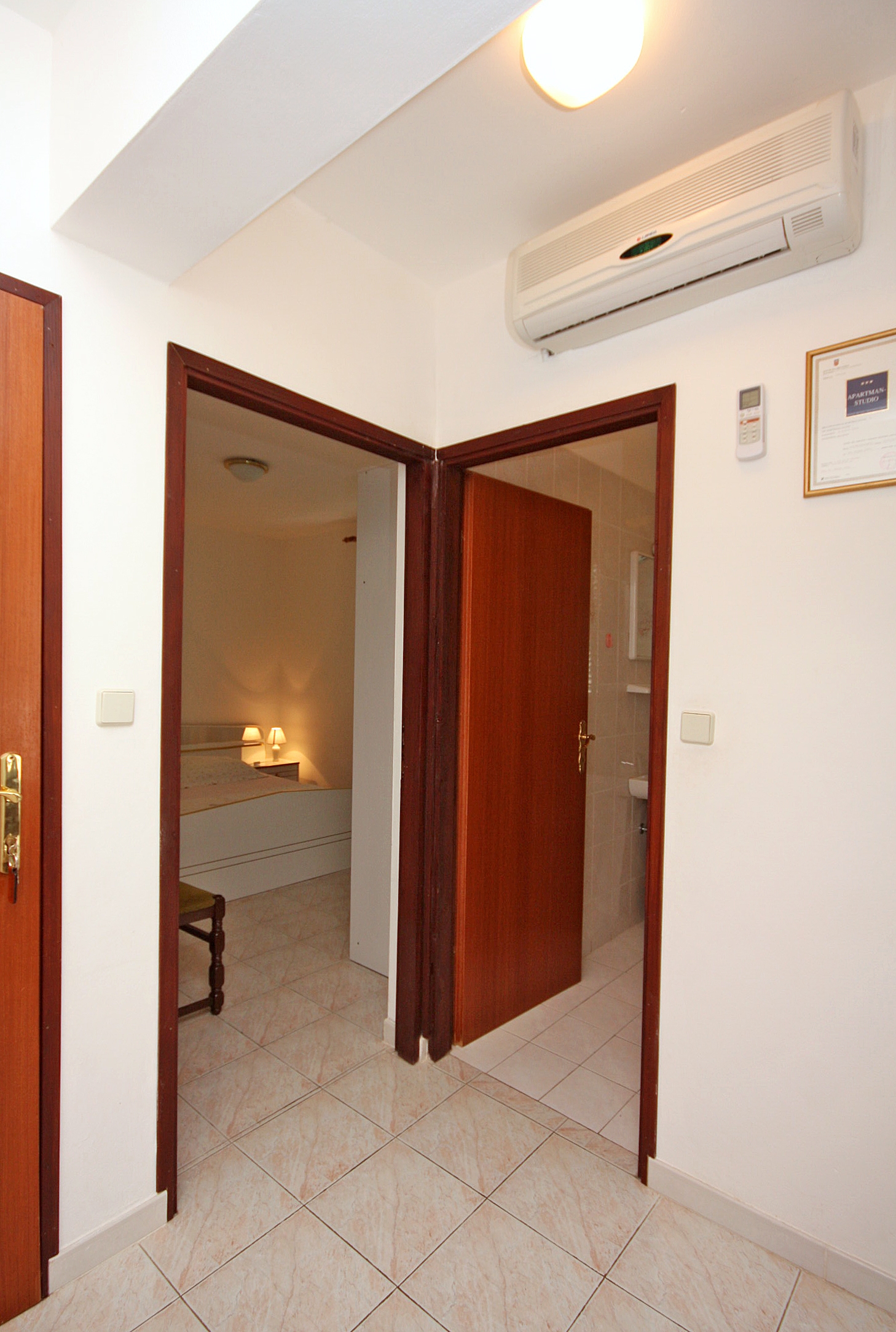 Two bedroom apartment with terrace and sea view Barbat, Rab  A-a