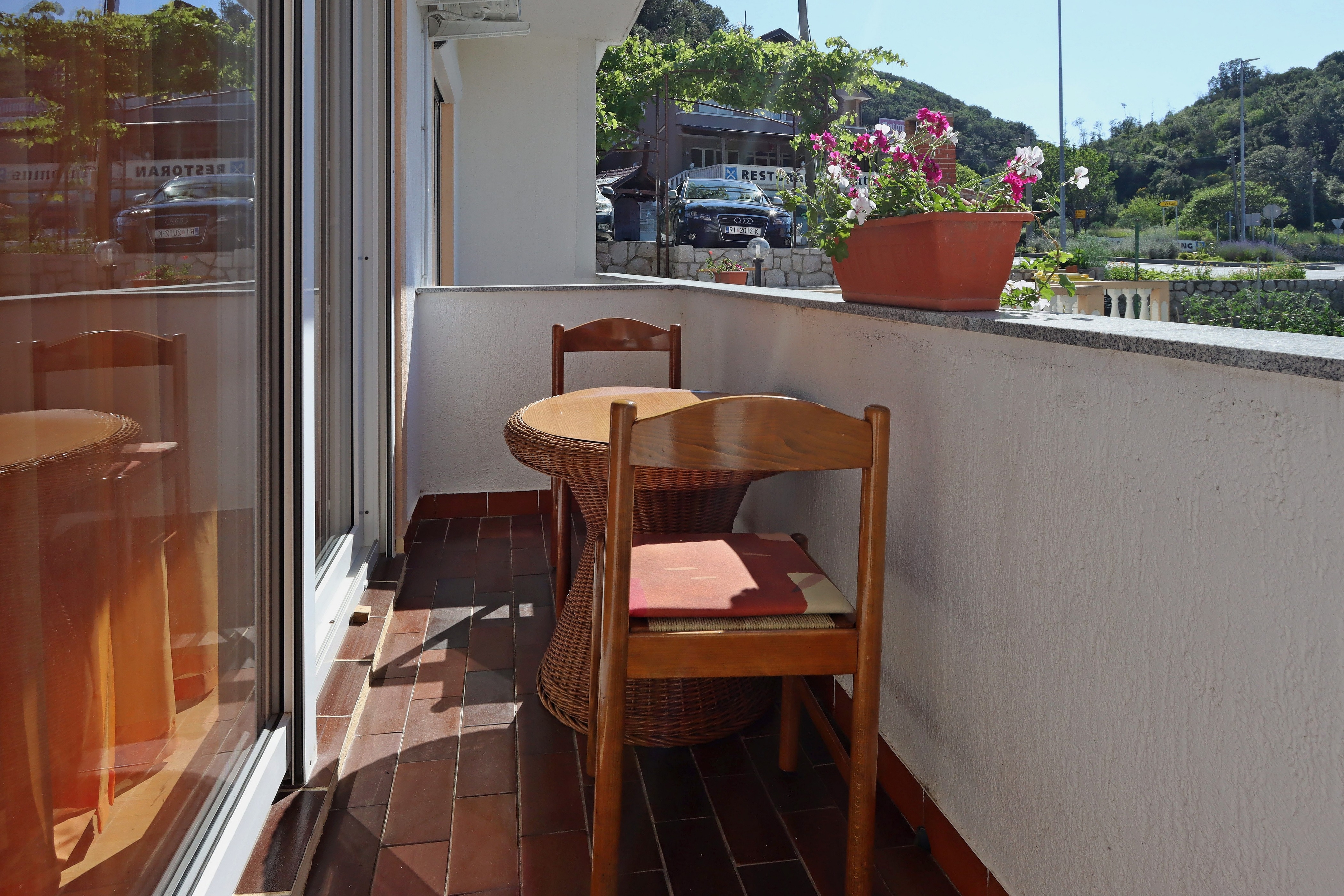 Three bedroom apartment with terrace and sea view Supetarska Draga - Donja, Rab  A-a