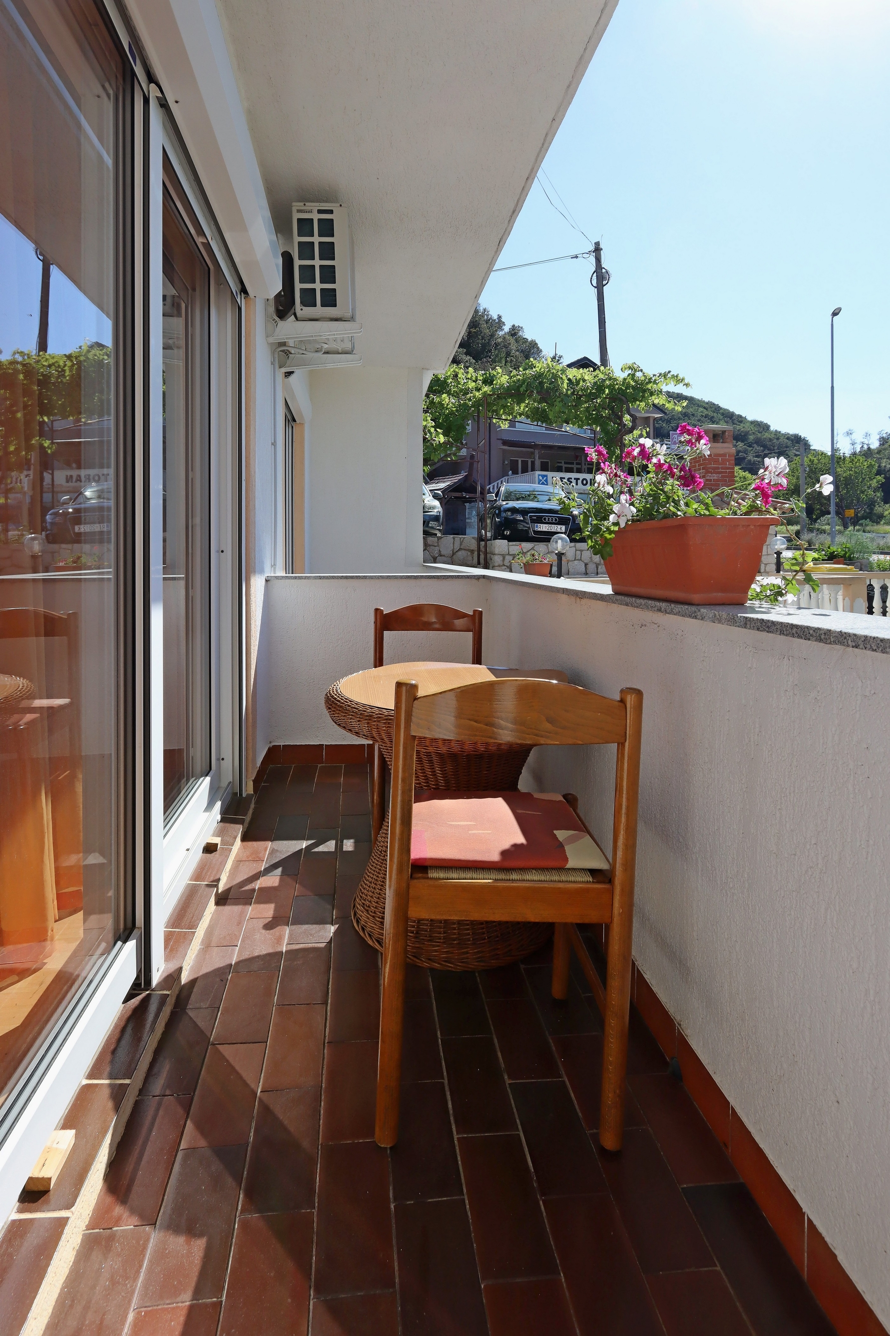 Three bedroom apartment with terrace and sea view Supetarska Draga - Donja, Rab  A-a