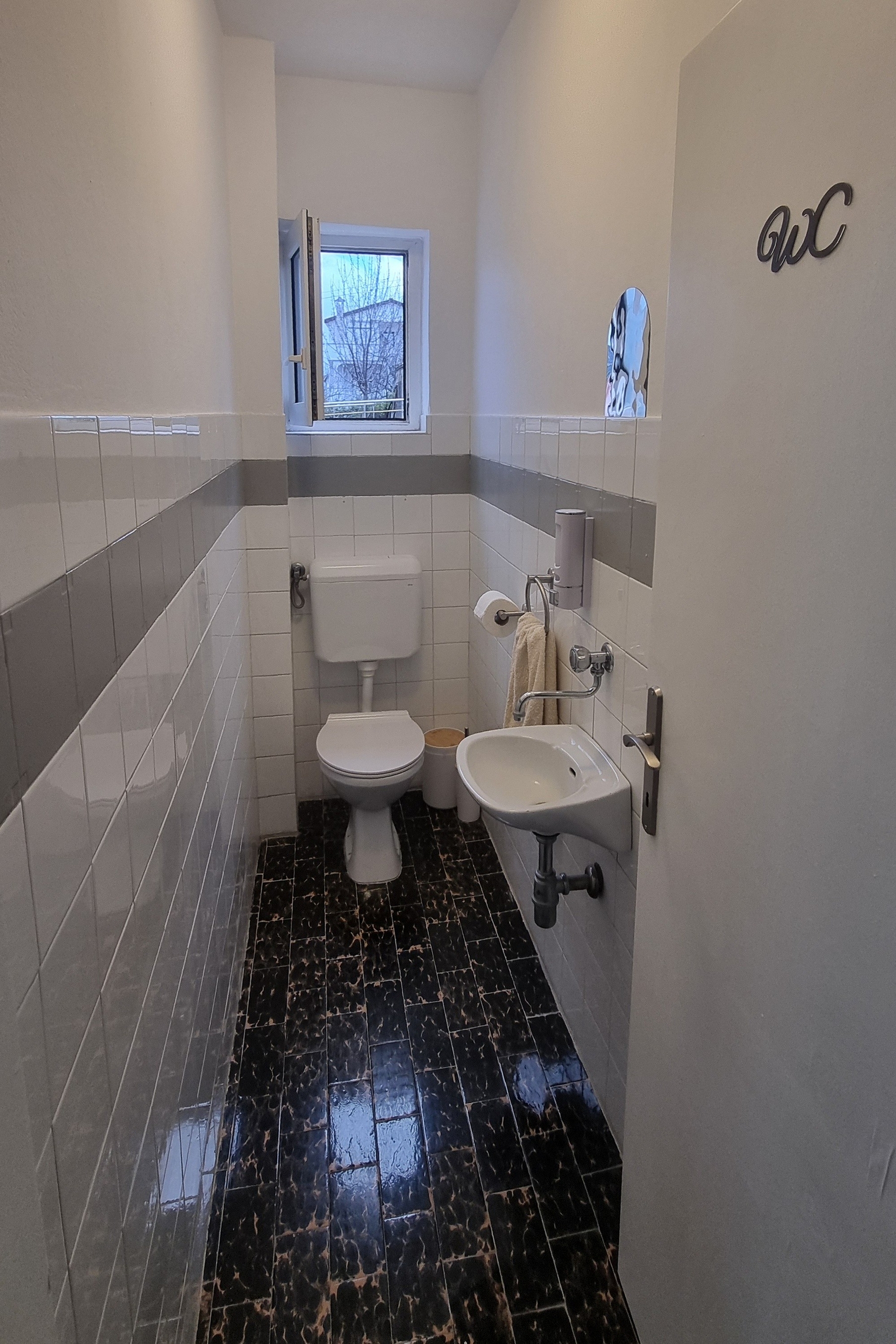 Three bedroom apartment with terrace and sea view Supetarska Draga - Donja, Rab  A-a