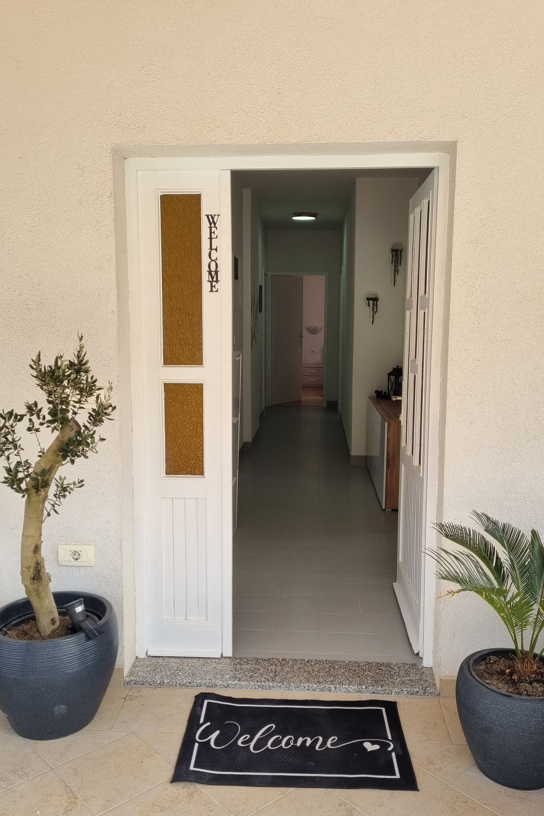 Three bedroom apartment with terrace and sea view Supetarska Draga - Donja, Rab  A-a
