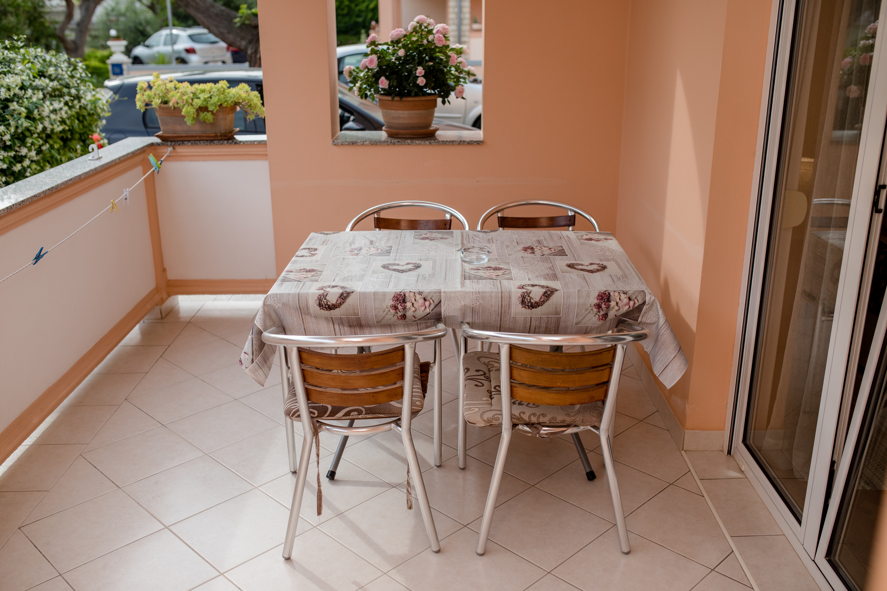 Two bedroom apartment with terrace Palit, Rab  A-b