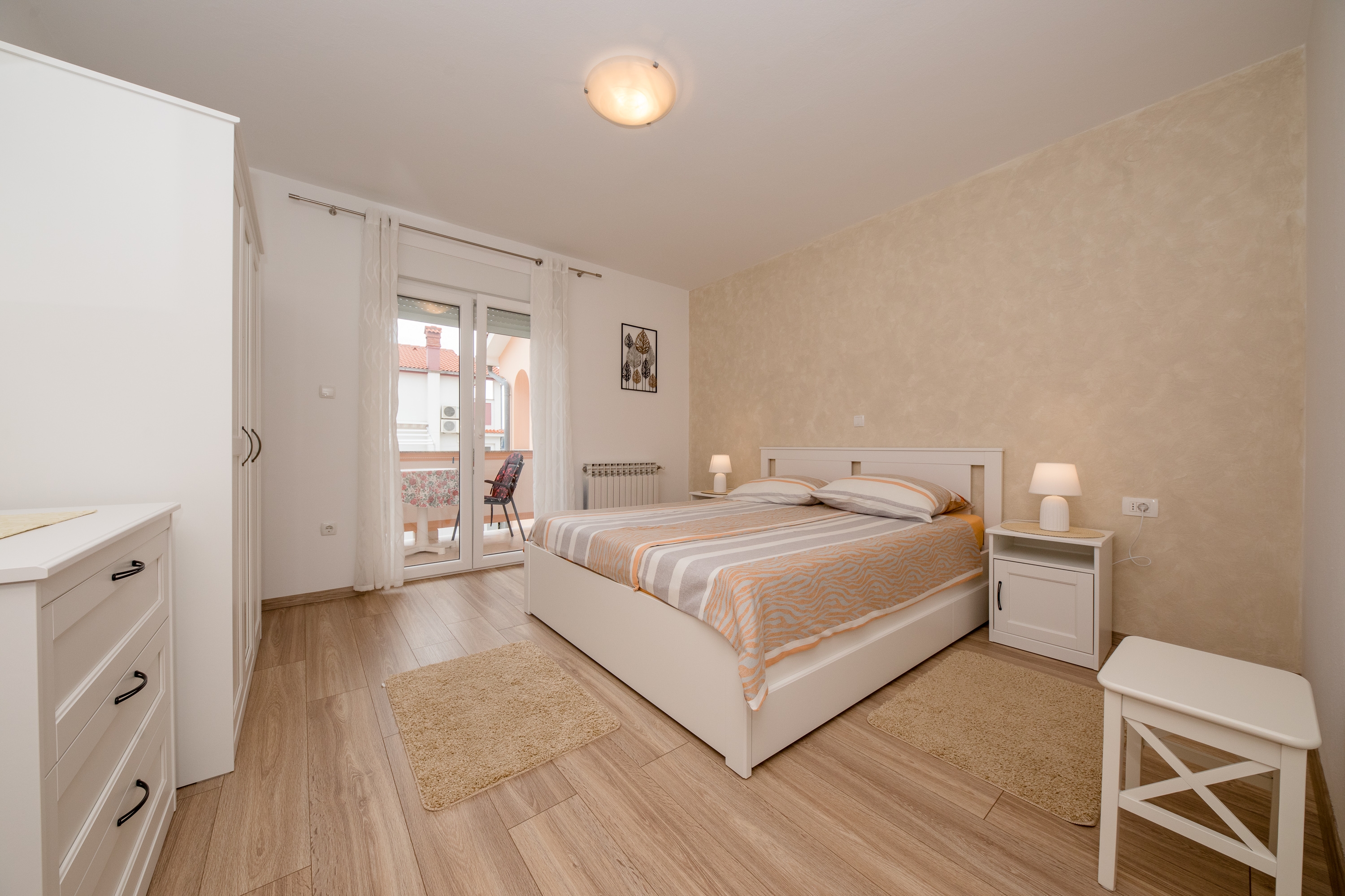 Two bedroom apartment with terrace Palit, Rab  A-c