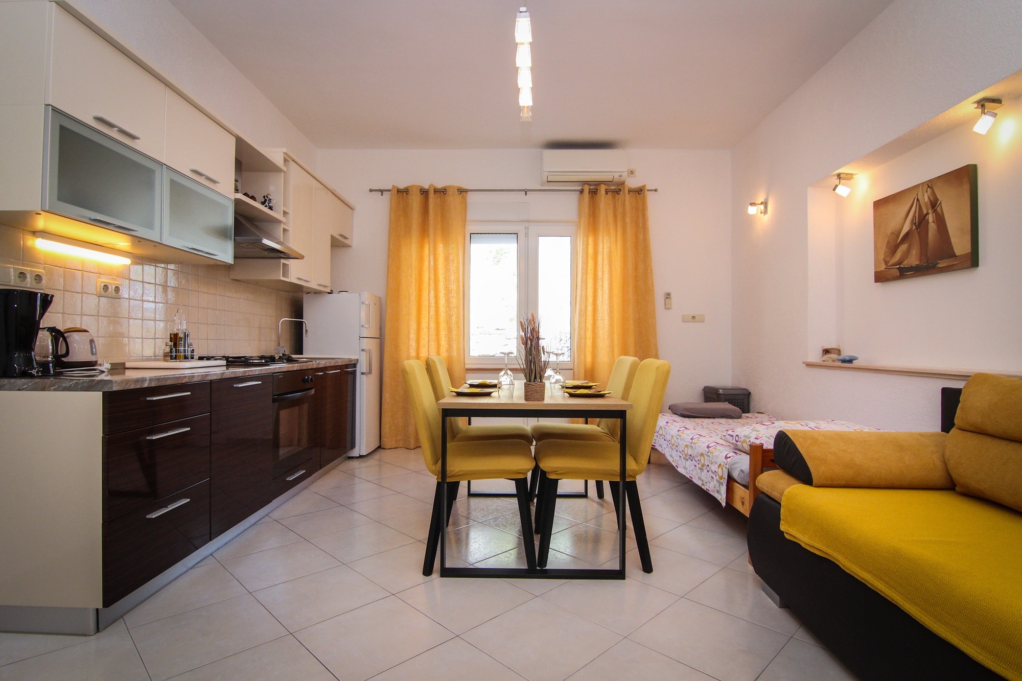 One bedroom apartment with terrace Palit, Rab (A-4971-b) One bedroom apartment with terrace Palit, Rab (A-4971-b)