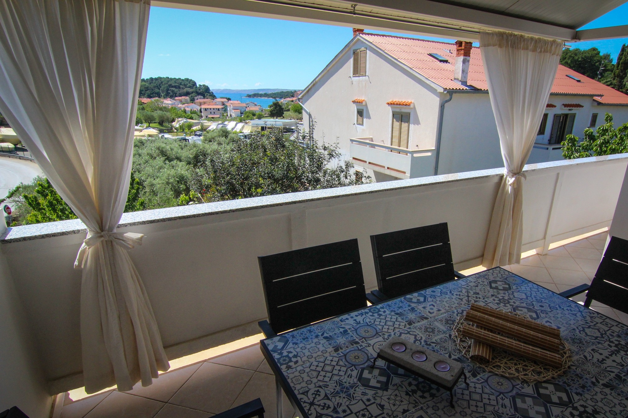 Two bedroom apartment with terrace and sea view Palit, Rab (A-4971-c) Two bedroom apartment with terrace and sea view Palit, Rab (A-4971-c)