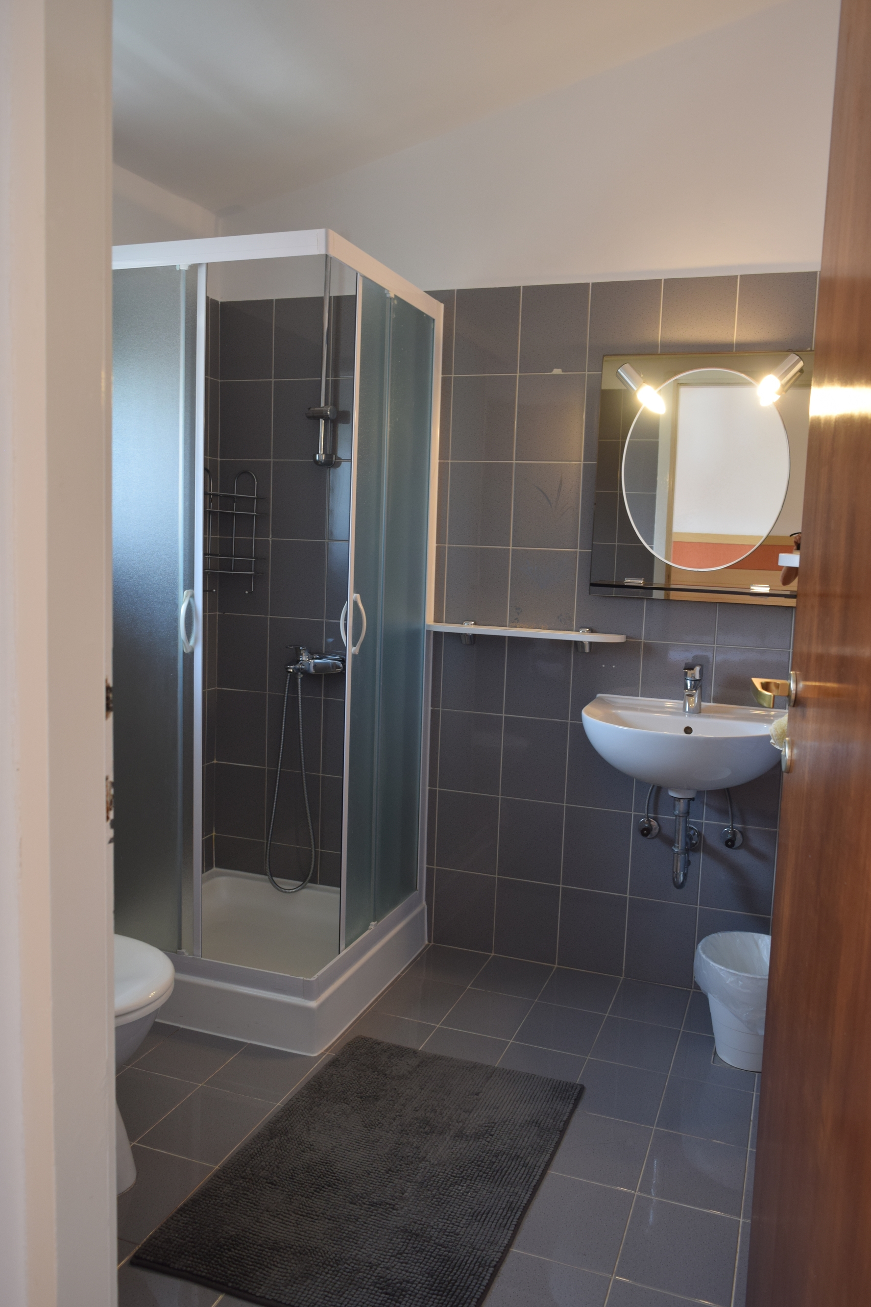 Three bedroom apartment near beach Barbat, Rab  A-a