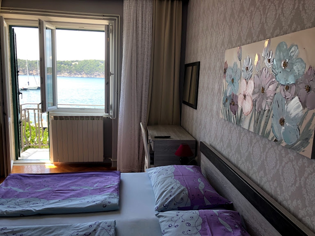 Room near beach Barbat, Rab (S-4973-a) Room near beach Barbat, Rab (S-4973-a)