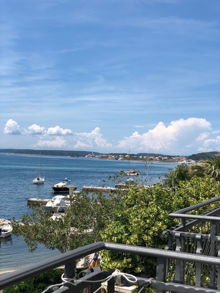 Top Rab Barbat Top Rab Barbat