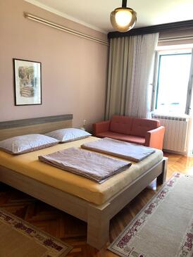 Barbat, Schlafzimmer in folgender Unterkunftsart room, Klimaanlage vorhanden und WiFi.