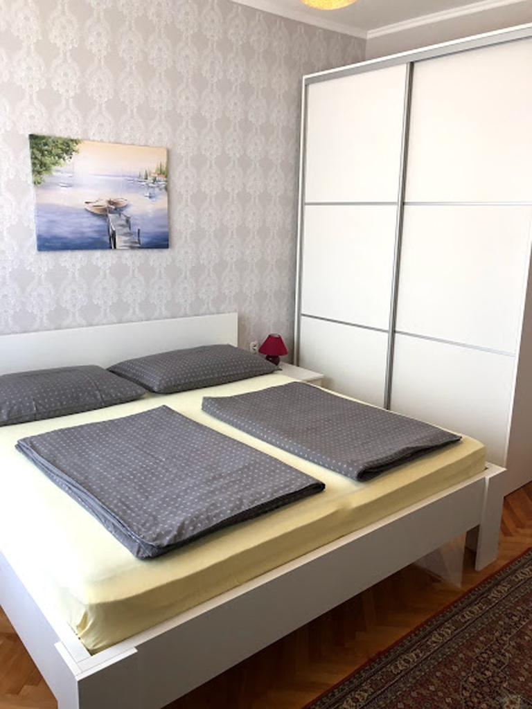 Top Rab Barbat Top Rab Barbat