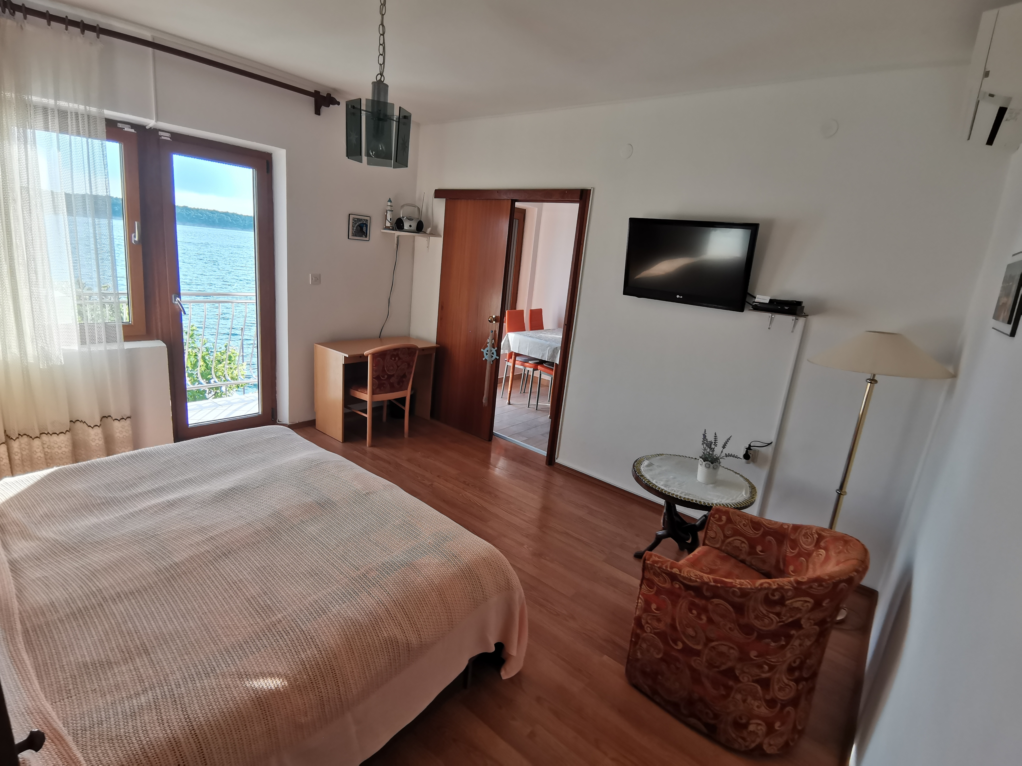 Top Rab Barbat Top Rab Barbat