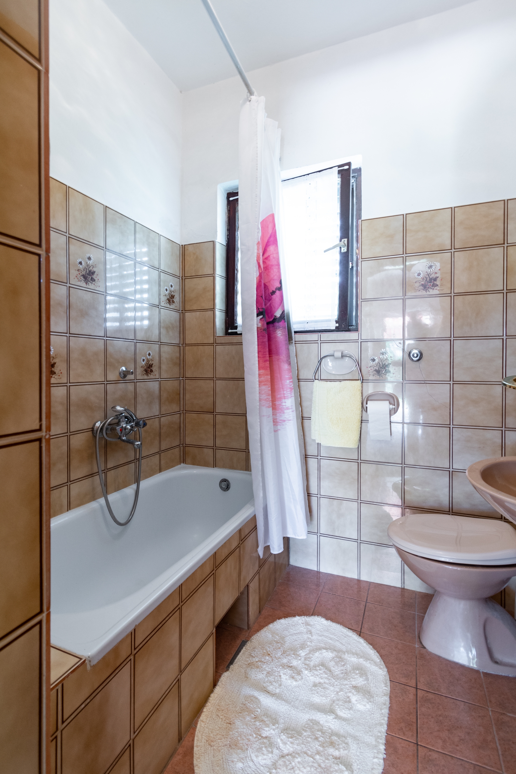 Two bedroom apartment with terrace Barbat, Rab  A-a