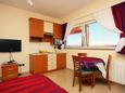 Barbat, Kitchen in the studio-apartment, WiFi.