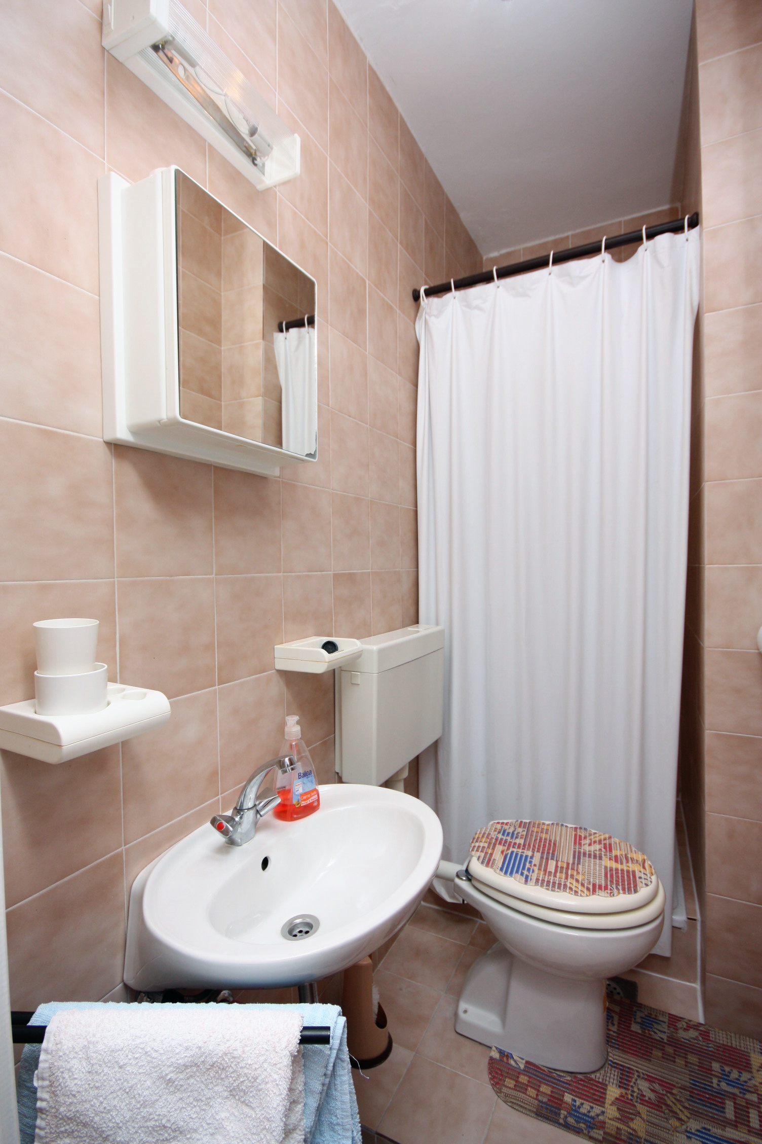 Two bedroom apartment with terrace and sea view Supetarska Draga - Donja, Rab  A-a
