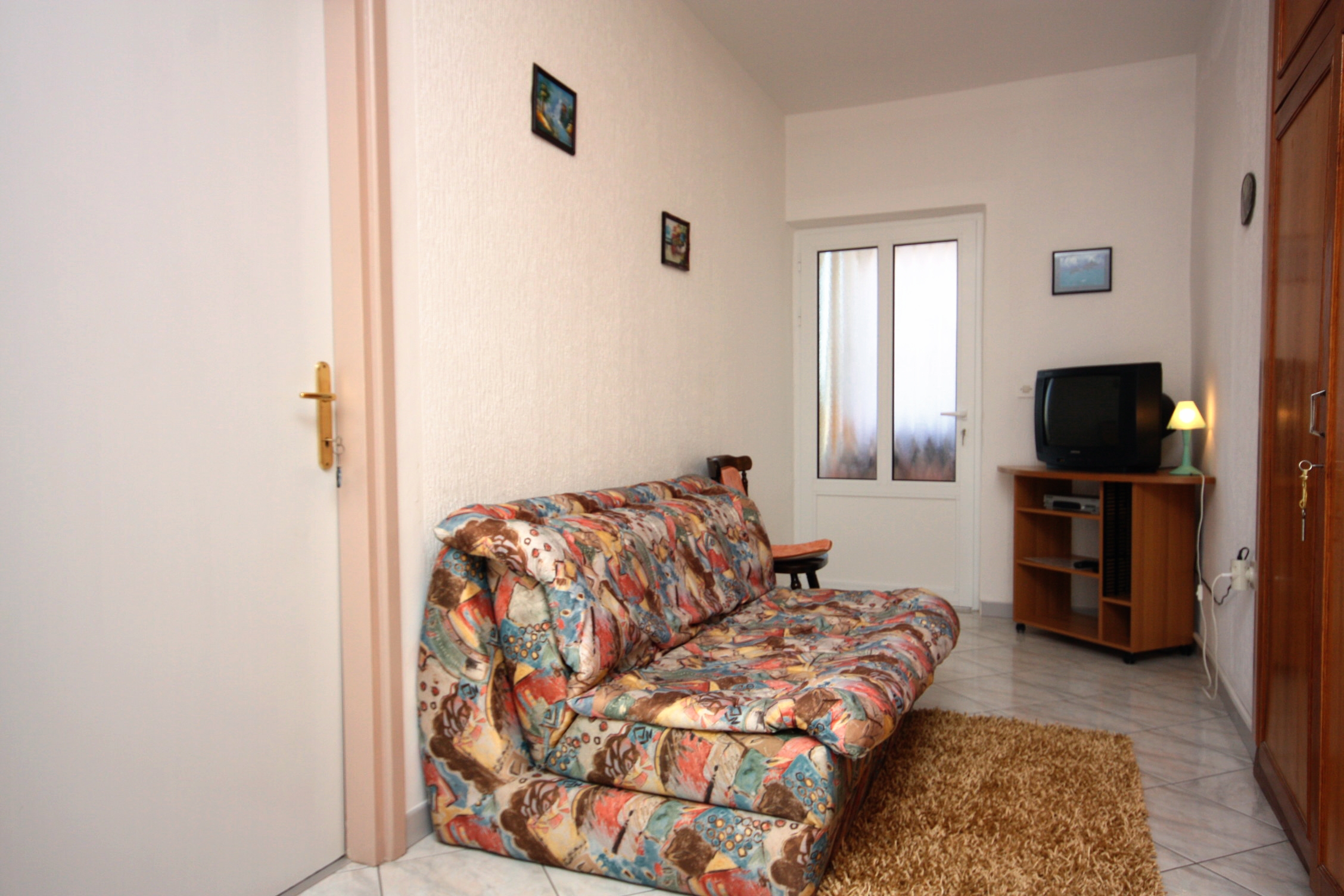 Two bedroom apartment with terrace and sea view Supetarska Draga - Donja, Rab (A-4981-a)