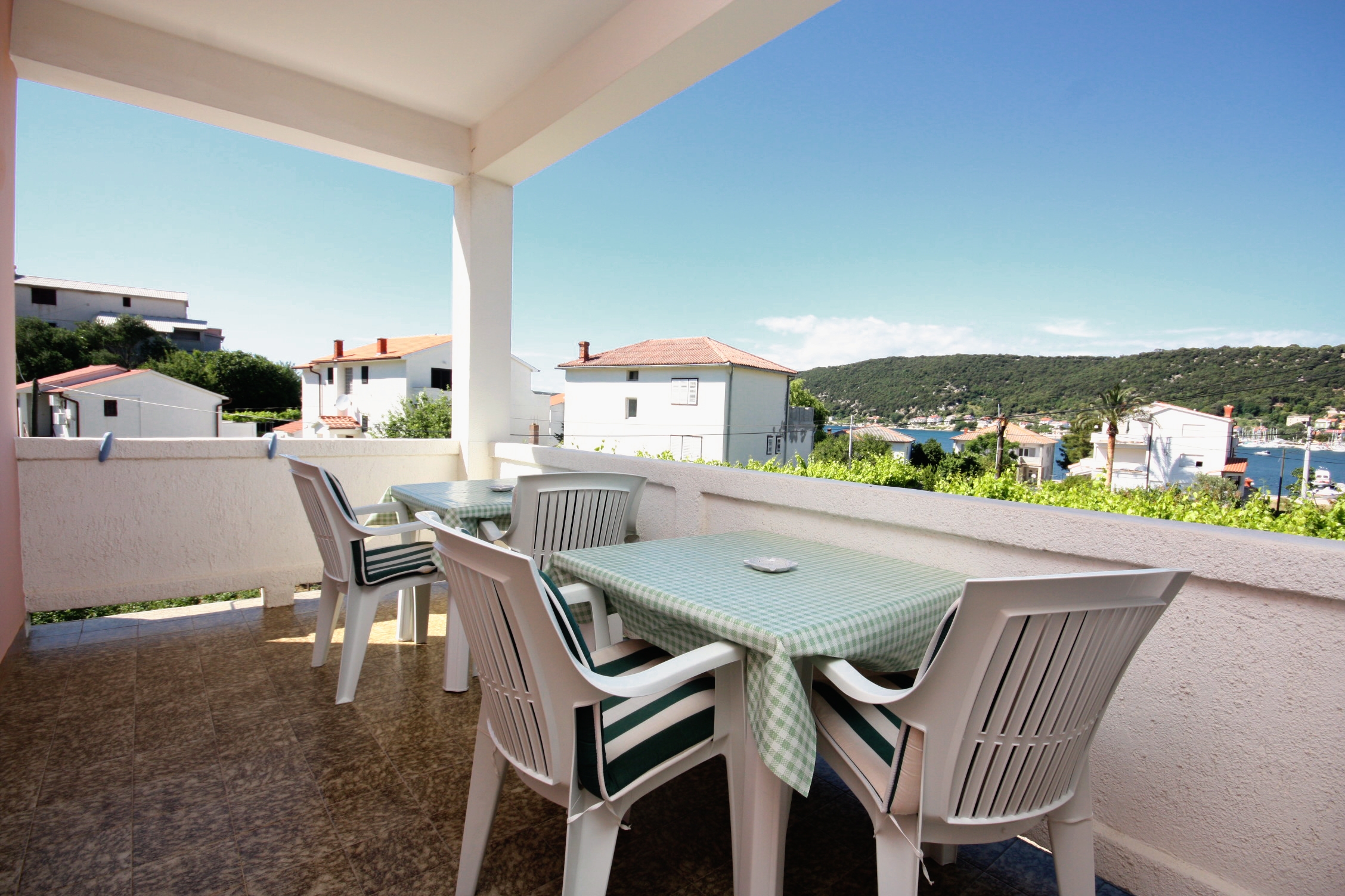 Two bedroom apartment with terrace and sea view Supetarska Draga - Donja, Rab (A-4981-a) Two bedroom apartment with terrace and sea view Supetarska Draga - Donja, Rab (A-4981-a)
