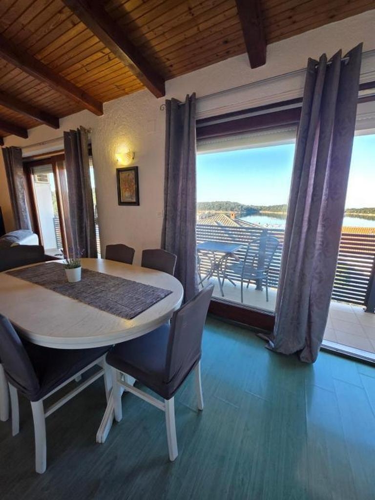 One bedroom apartment with balcony and sea view Palit, Rab  A-a