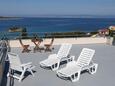 Supetarska Draga - Gonar, Rab, Courtyard 4987 - Apartments with sandy beach.