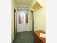 Barbat, Hallway in the apartment, (pet friendly) and WiFi.