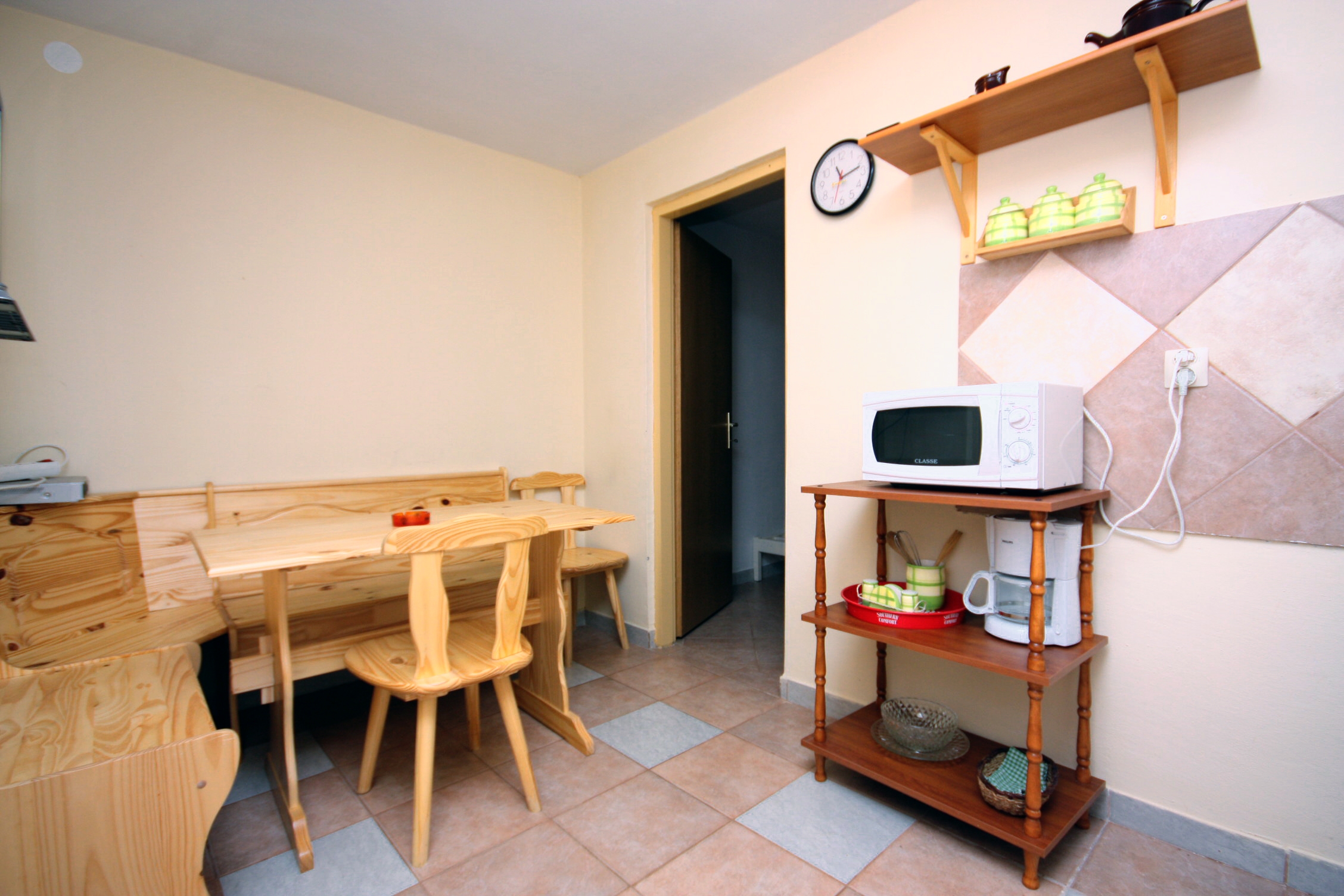 One bedroom apartment with terrace and sea view Barbat, Rab  A-c