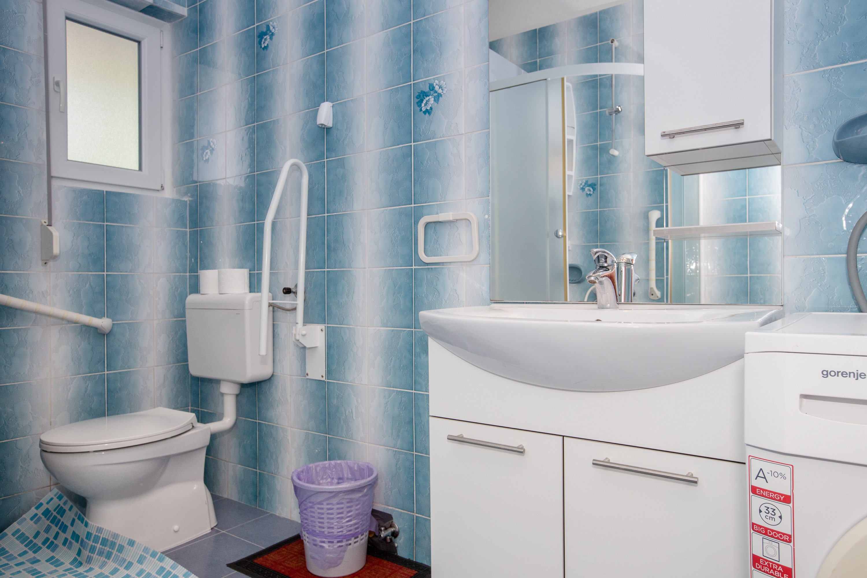 Three bedroom apartment with terrace Palit, Rab  A-a