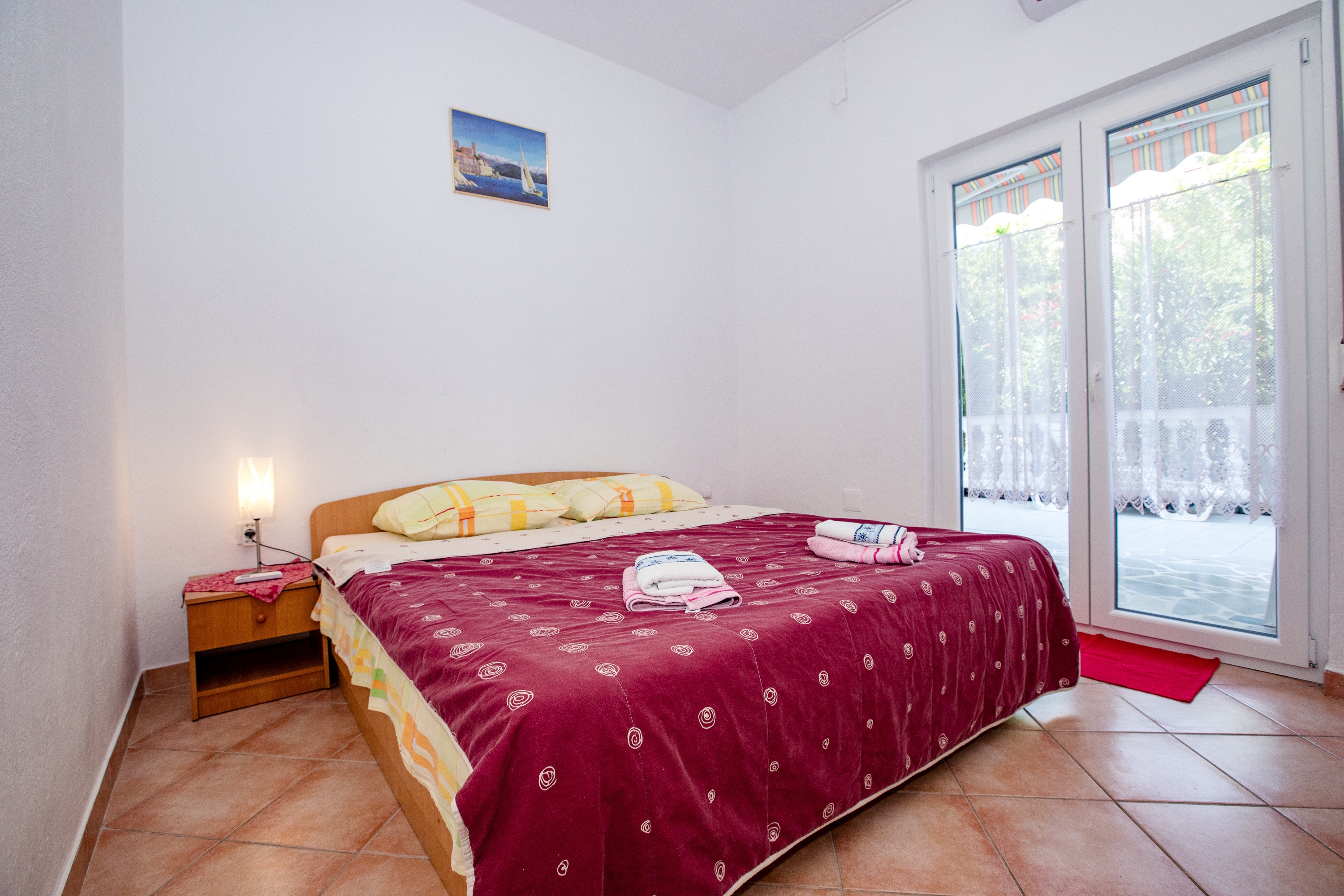 Three bedroom apartment with terrace Palit, Rab  A-a