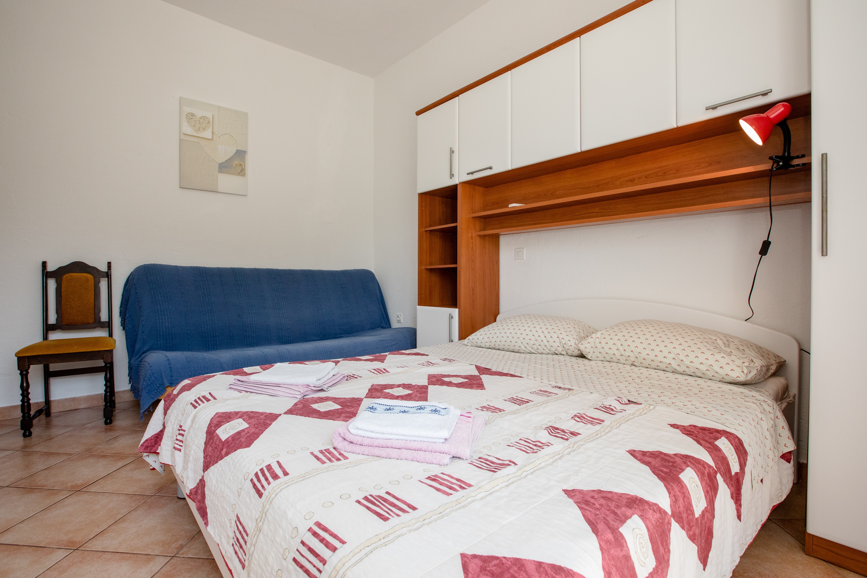 Three bedroom apartment with terrace Palit, Rab  A-a