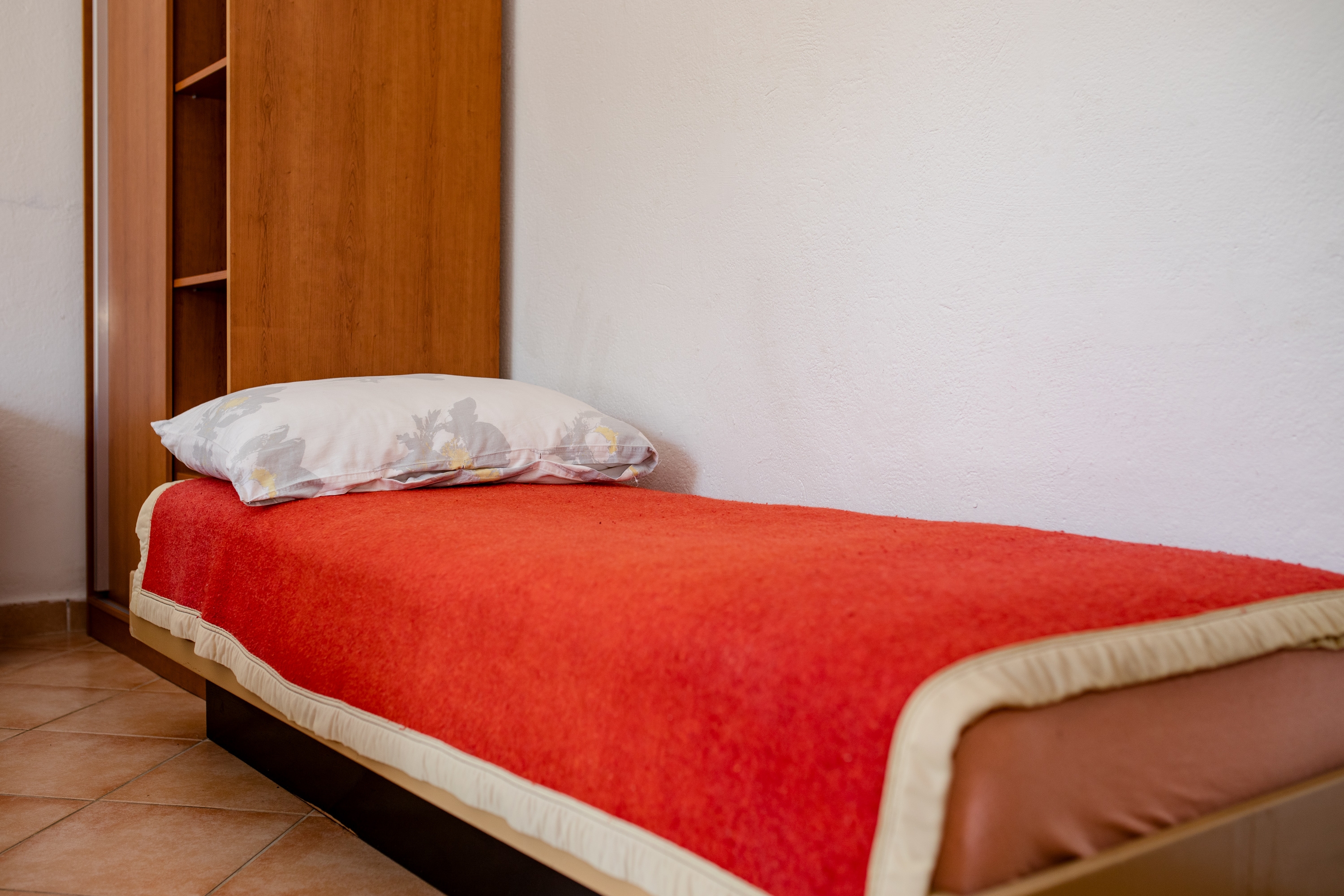 Three bedroom apartment with terrace Palit, Rab  A-a