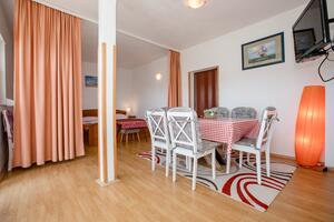 Appartements avec parking Palit, Rab - 4990