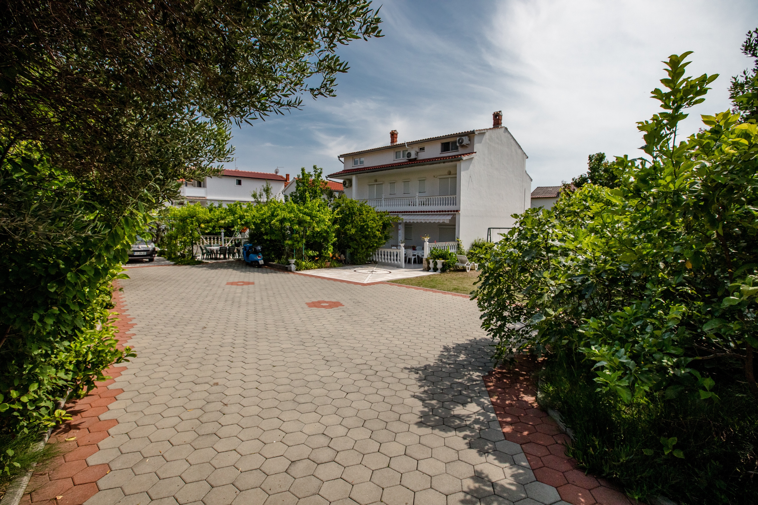 Three bedroom apartment with terrace Palit, Rab (A-4990-a) Three bedroom apartment with terrace Palit, Rab (A-4990-a)