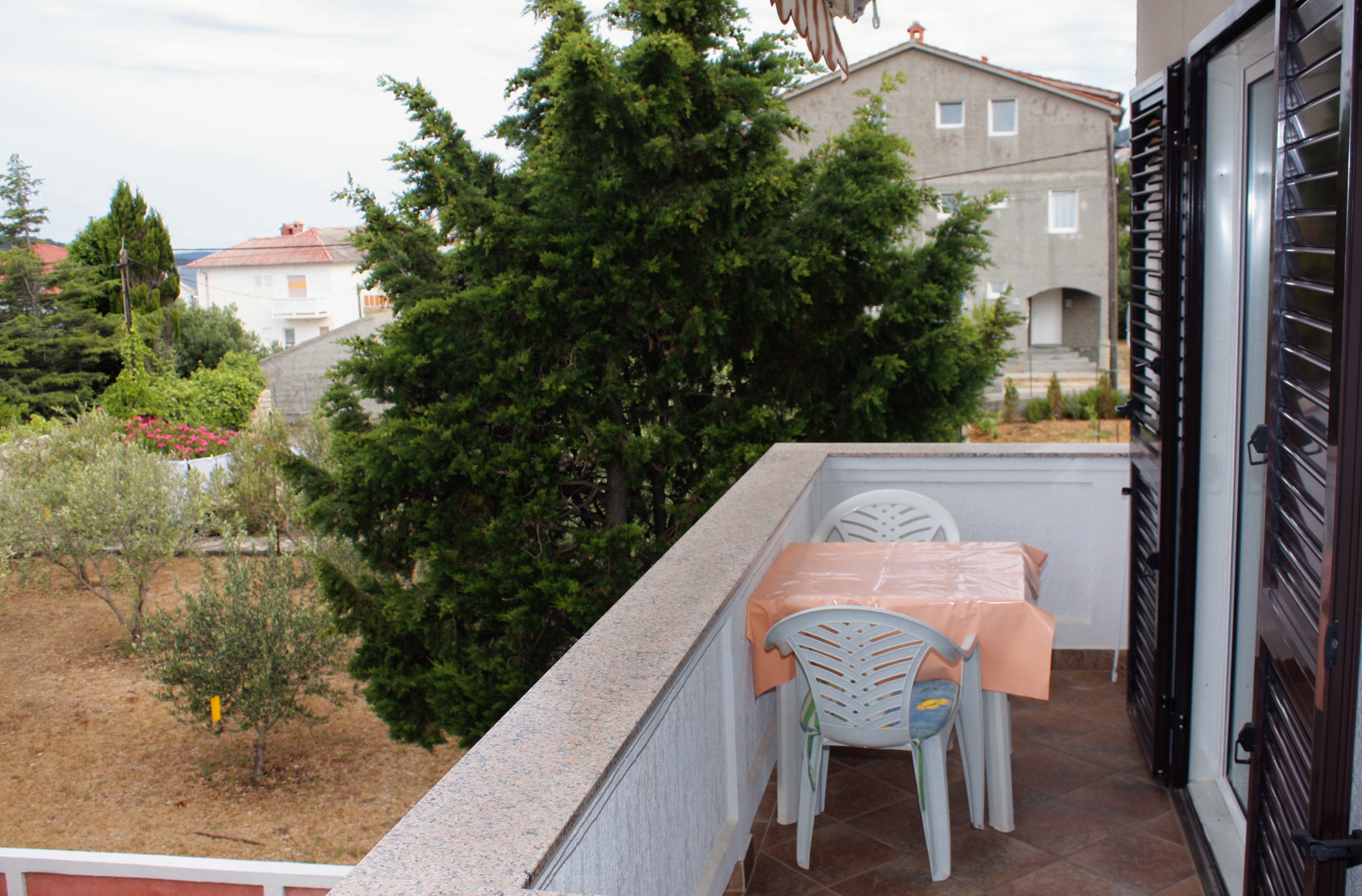 Two bedroom apartment with balcony and sea view Barbat, Rab  A-a