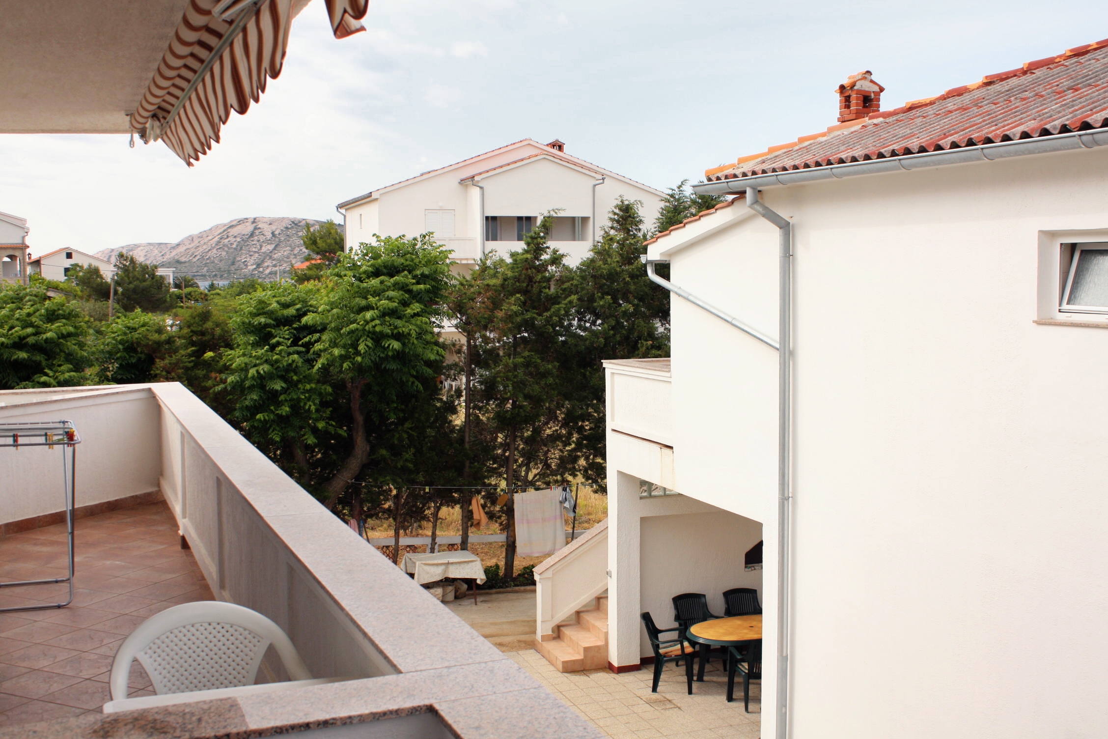 Two bedroom apartment with balcony and sea view Barbat, Rab  A-a