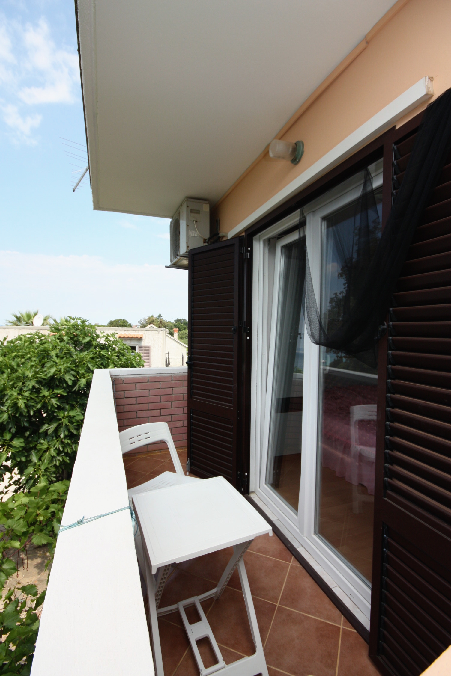 Two bedroom apartment with balcony and sea view Supetarska Draga - Gonar, Rab  A-a