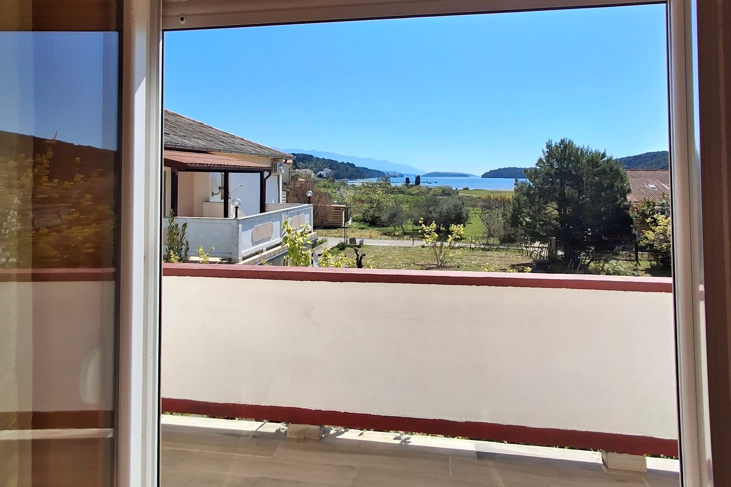 One bedroom apartment with balcony and sea view Kampor, Rab  A-a