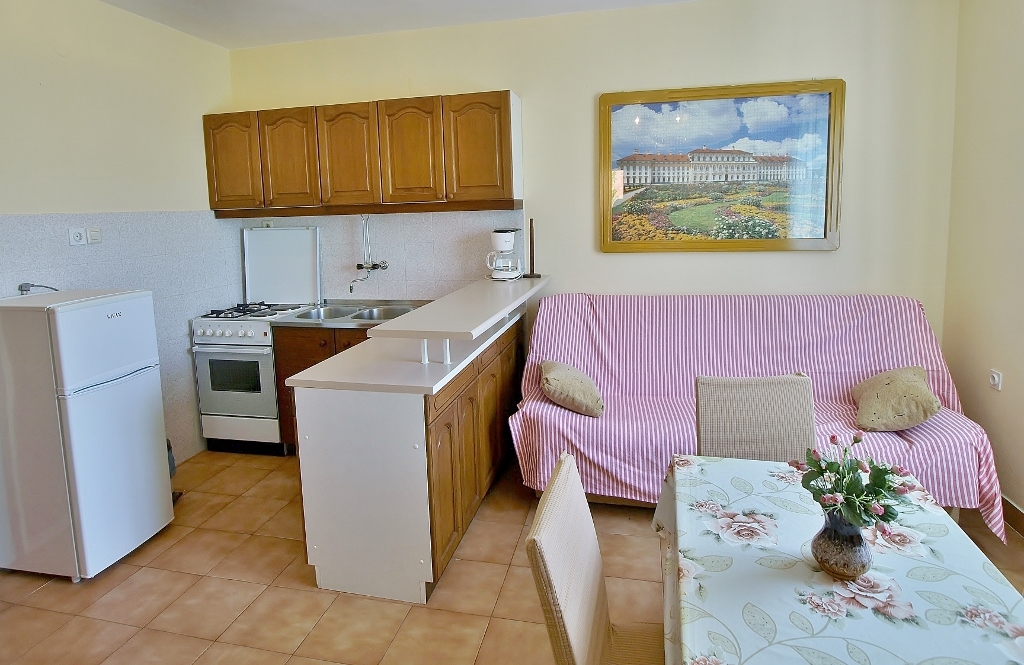 One bedroom apartment with terrace and sea view Kampor, Rab  A-b