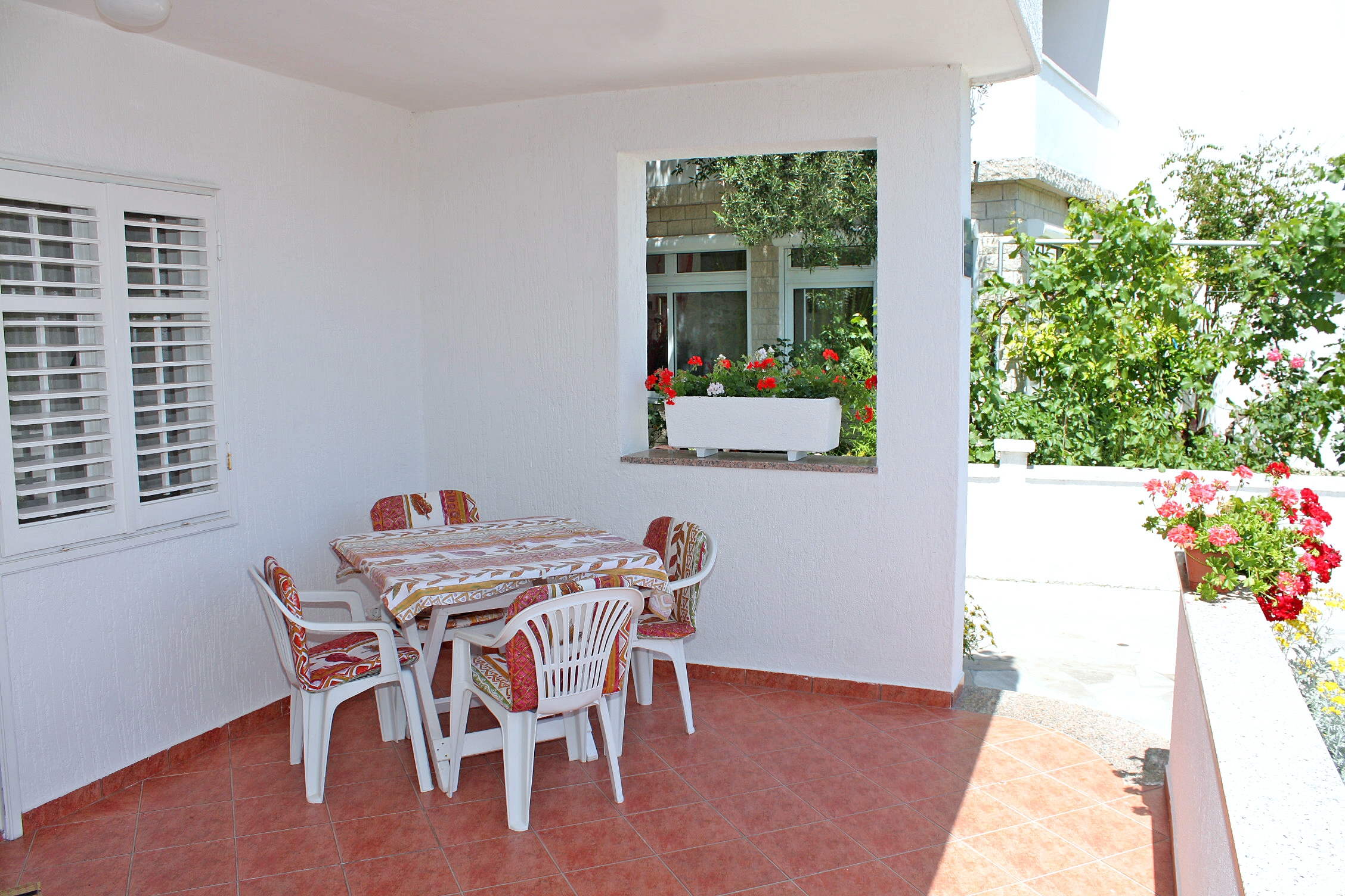 One bedroom apartment with terrace Banjol, Rab (A-5007-a) One bedroom apartment with terrace Banjol, Rab (A-5007-a)