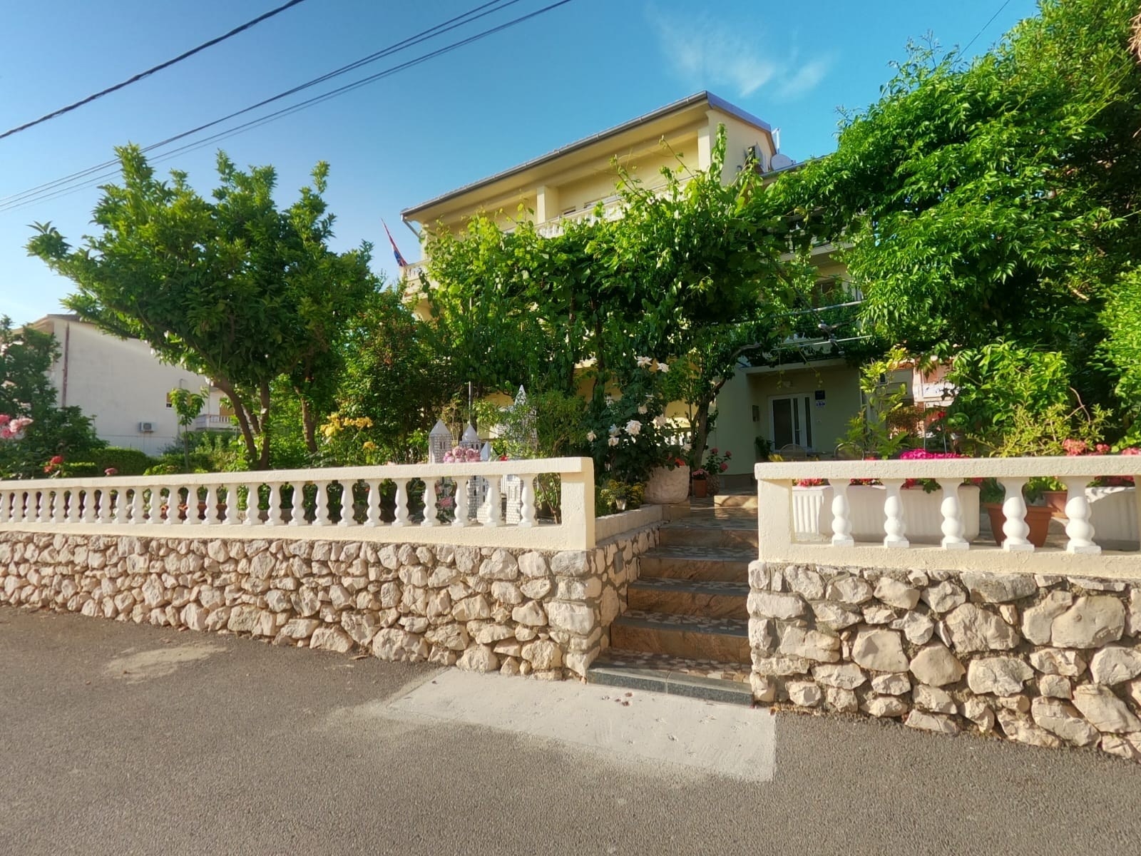 Top Rab Palit Top Rab Palit