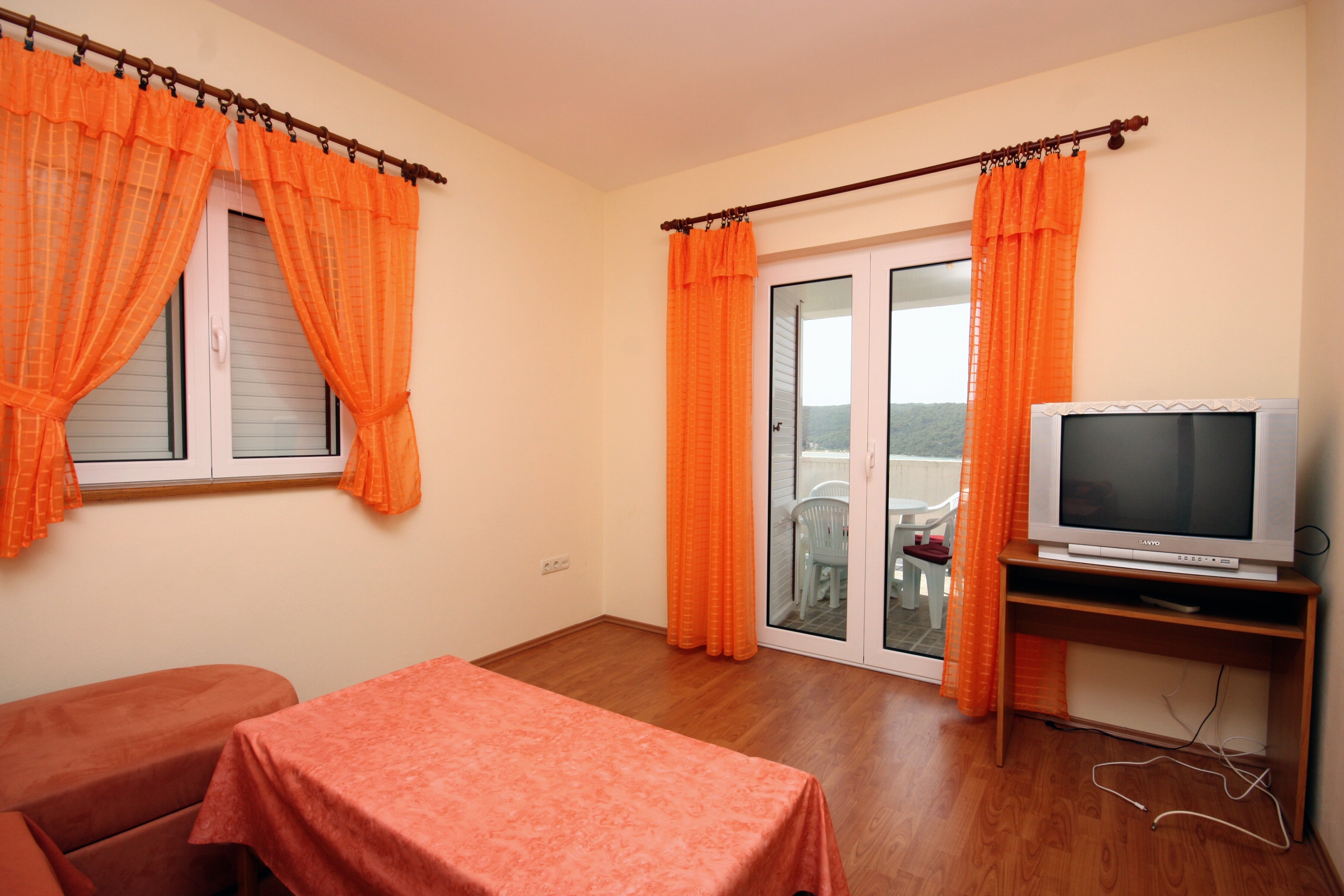 Two bedroom apartment with terrace and sea view Kampor, Rab (A-5018-b)