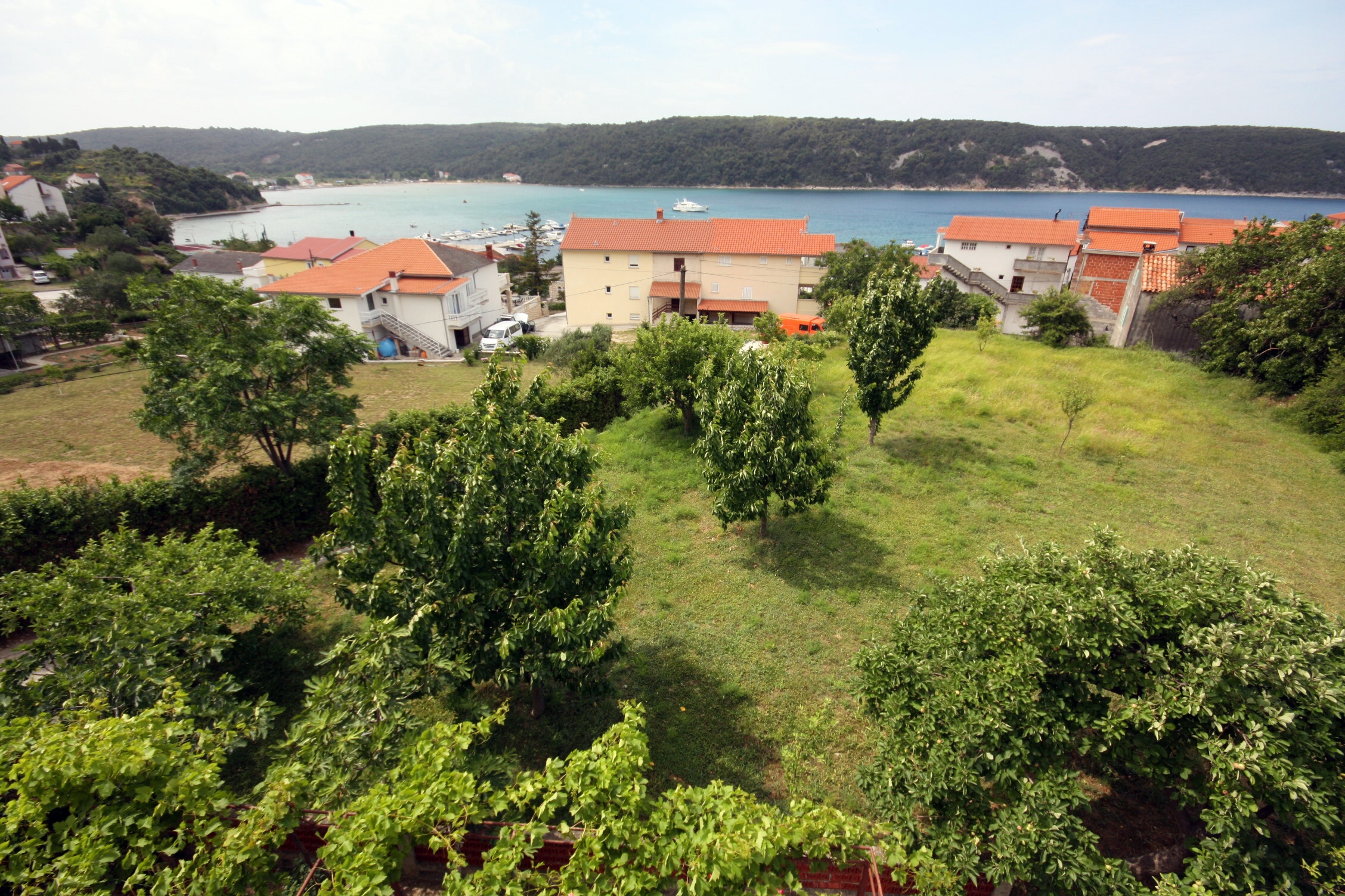 One bedroom apartment with balcony and sea view Kampor, Rab  A-c