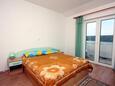 Kampor, Bedroom in the apartment, (pet friendly) and WiFi.