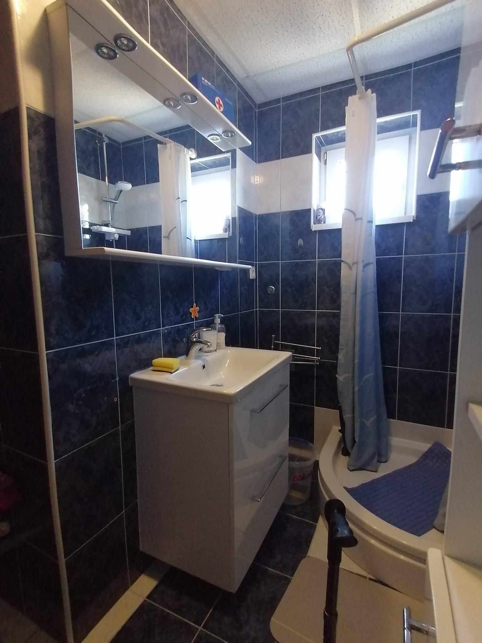 Two bedroom apartment with terrace Lopar, Rab  A-b