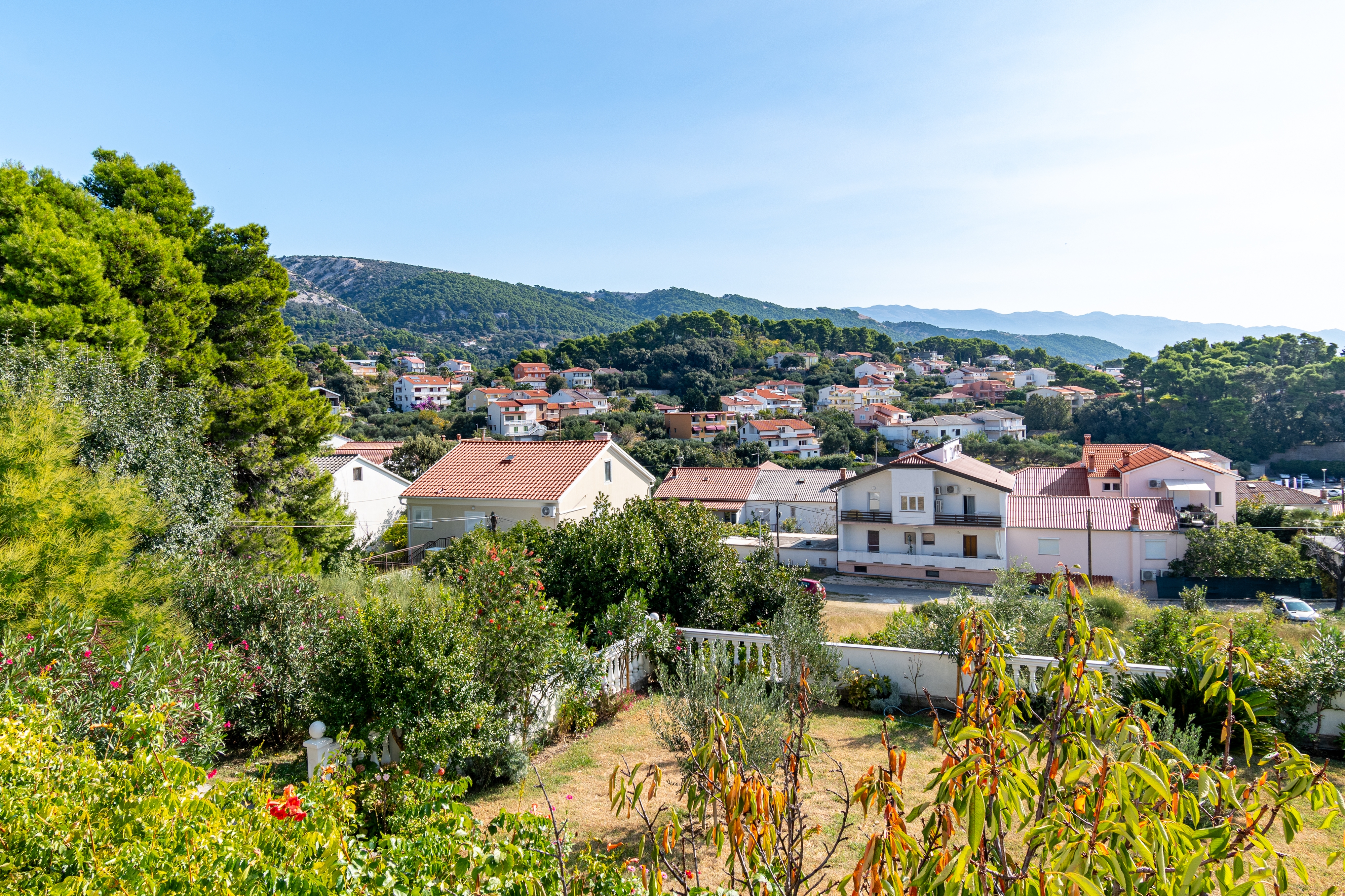 Two bedroom apartment with terrace and sea view Banjol, Rab  A-a