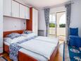 Ložnice 1 Banjol, Ložnice 1 v ubytování typu apartment, s klimatizací a WiFi.
