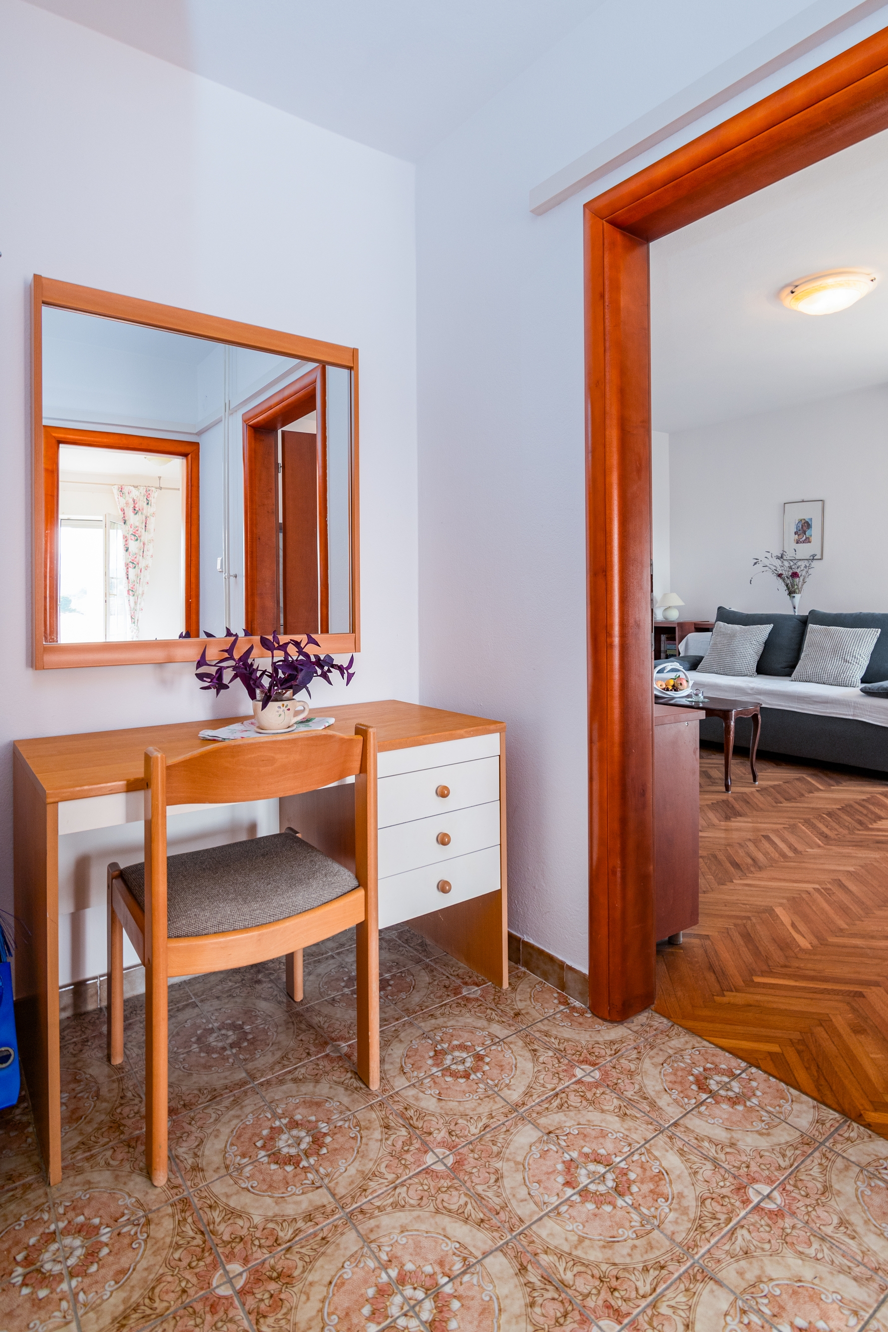 One bedroom apartment with terrace and sea view Banjol, Rab  A-e